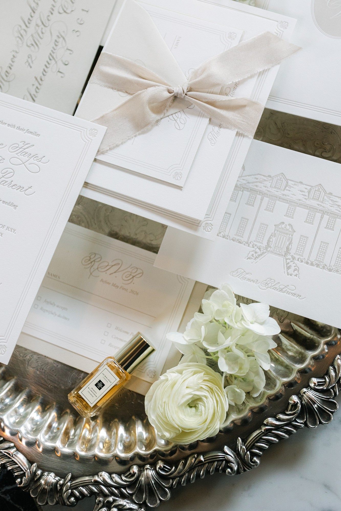 Papeterie et faire-part de mariage aux armoiries du Manoir Blackswan